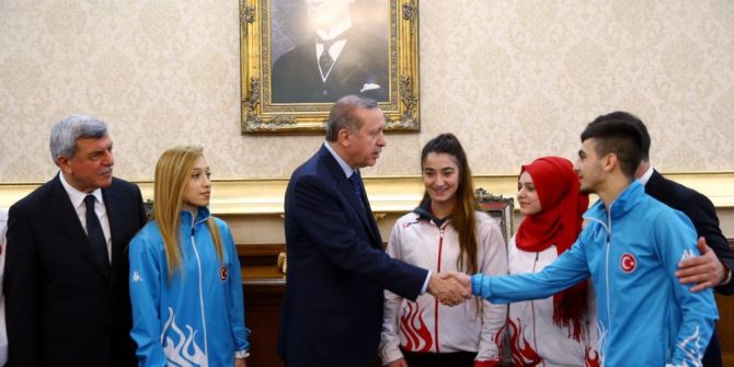 Cumhurbaşkanı Erdoğan, Darıcalı Şamdan’ı Tebrik Etti