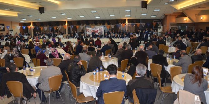 Ak Parti Birlik Ve Beraberlik Yemeğinde Bir Araya Geldi