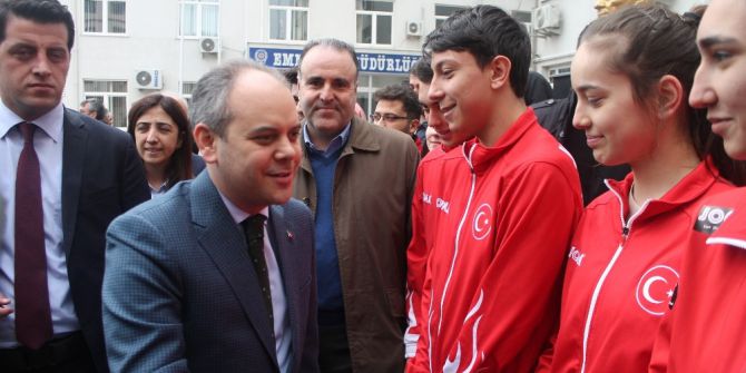 Gençlik Ve Spor Bakanı Akif Çağatay Kılıç: "Avrupa’da Irkçılık Dalgası Yükseliyor"