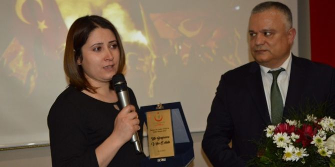 Manisa’da 3 Doktora Yılın Hekimi Ödülü