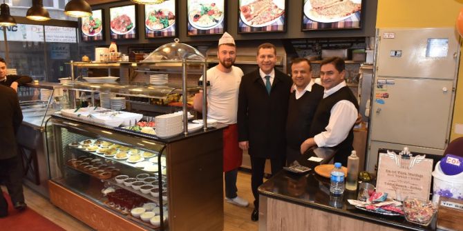 Karesi Belediye Başkanı Yücel Yılmaz;