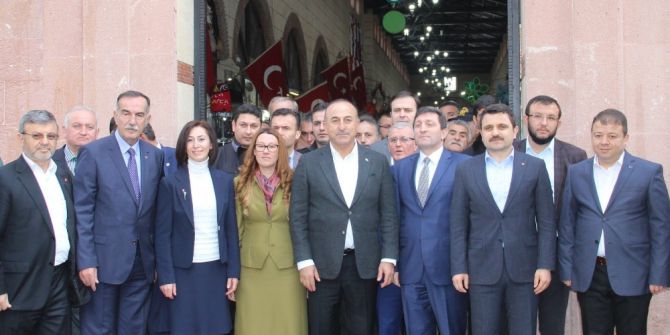Çavuşoğlu’ndan Fırat Kalkanı Şehidinin Ailesine Ziyaret