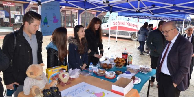 İznikli Öğrencilerden Eğitime Destek