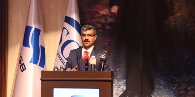 Bakan Müezzinoğlu: “3 Kişiden 1’i Kayıt Dışılık Nedeni İle Mağdur Oldu”