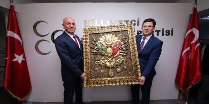 Başkan Subaşıoğlu’nden Mhp İl Yönetimine Osmanlı Arması Hediyesi