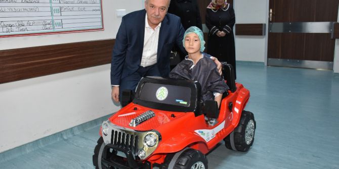 Sünnet Olacak Çocuklar Ameliyata Akülü Arabayla Giriyor