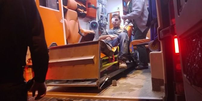 Motosiklet Yayaya Çarptı: 2 Yaralı