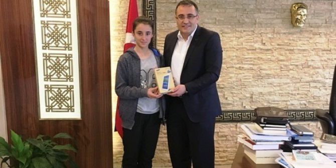 Başarılı Öğrenciler Ödüllendirildi