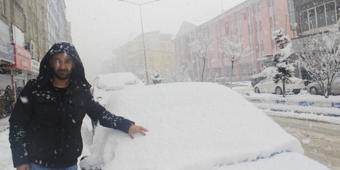 Hakkari’de 7 Köy Ve 15 Mezra Yolu Kapandı