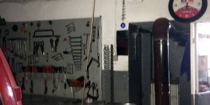 Ailesine Mektup Yazarak İntihara Kalkışan Genci Güvenlik Görevlileri Kurtardı