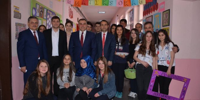 Görele’de Lise Öğrencilerinden ‘Matematik Sokağı’ Projesi