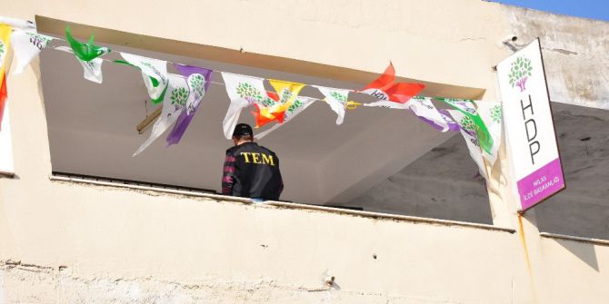 Milas’ta Polis Hdp Binasını Aradı