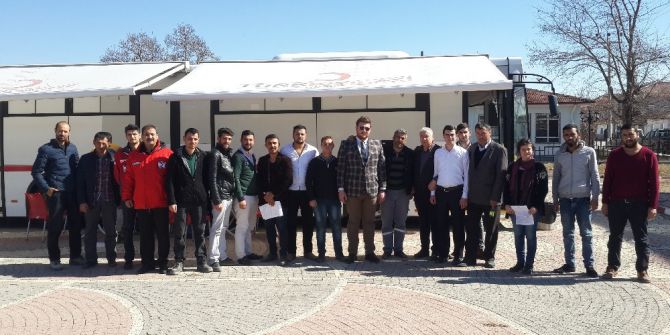 Alpulu Ak Gençler Kızılay’a Kan Bağışladı