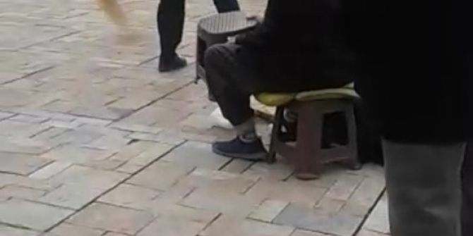 Zabıtalar Yaşlı Adamın 1 Tl’ye Sattığı Yemleri Döktü