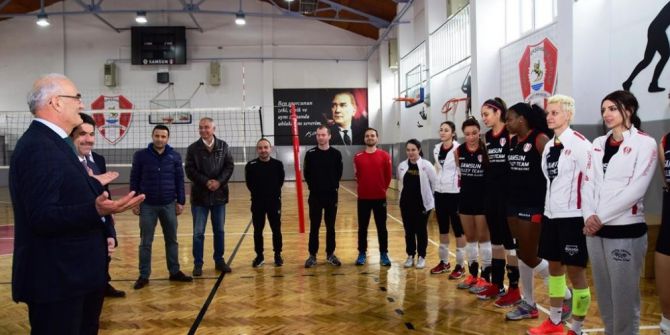 Başkan Yılmaz Voleybol Takımından Şampiyonluk Sözü Aldı