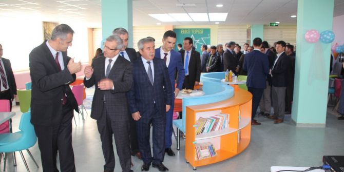 Sındırgı’da Kütüphane Açıldı