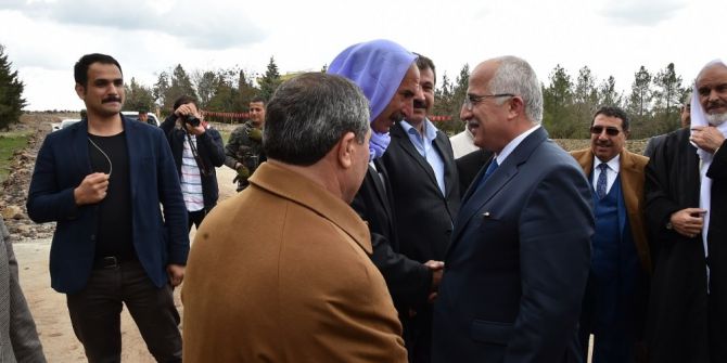 Vali Tuna Kırsal Mahalle Ziyaretlerini Sürdürüyor