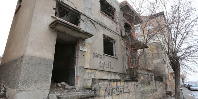 Sivas’ta Tehlike Saçan Metruk Binalar Yıkılıyor