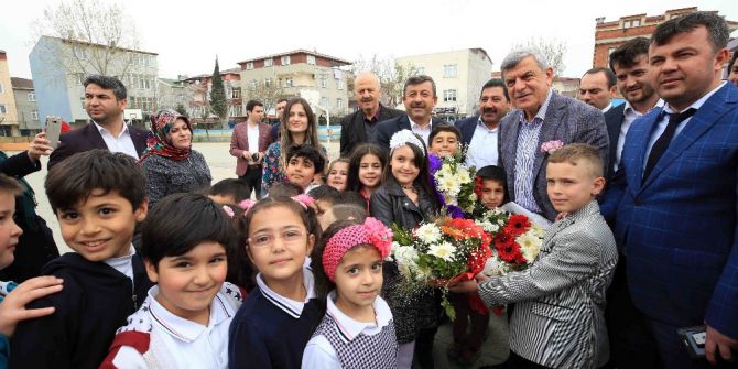 Başkan Karaosmanoğlu, Darıca Nene Hatun İlkokulunu Ziyaret Etti