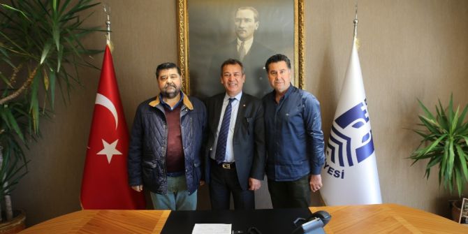 Kocadon’a Milas Markalı Zeytinyağı İle Bal Hediyesi