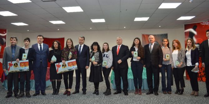 “Mehmet Akif Ersoy’a Mektup” Yarışmasında Ödüller Verildi