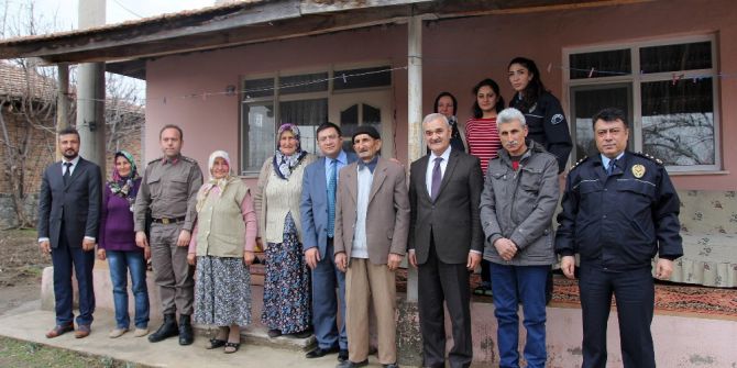 Zaman Ve Karataş’tan Şehit Ailelerine Ziyaret