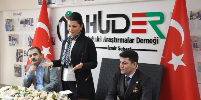 Cumhurbaşkanı Başdanışmanı Türkmenoğlu: "Çift Başlılık Türkiye’ye Kaybettiriyor"