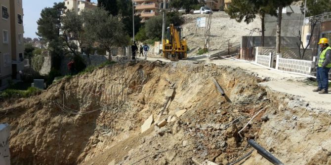 Kuşadası’nda Toprak Kayması