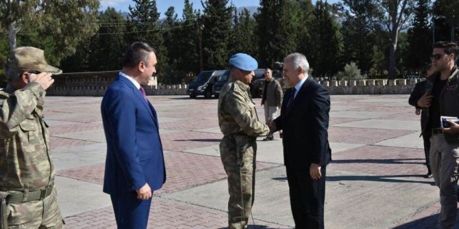 Vali Ata, Özel Harekat Taburunu Ziyaret Etti