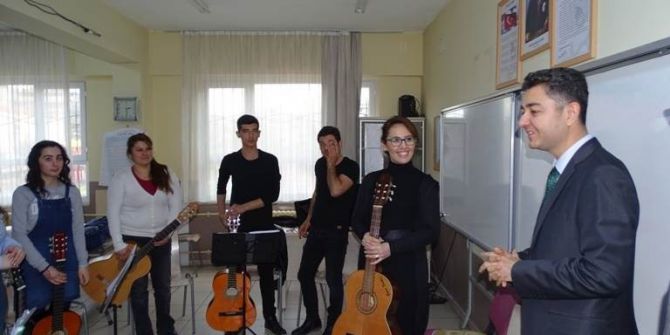 Kaymakam Sürücü, Halk Eğitim Kurslarını Ziyaret Etti