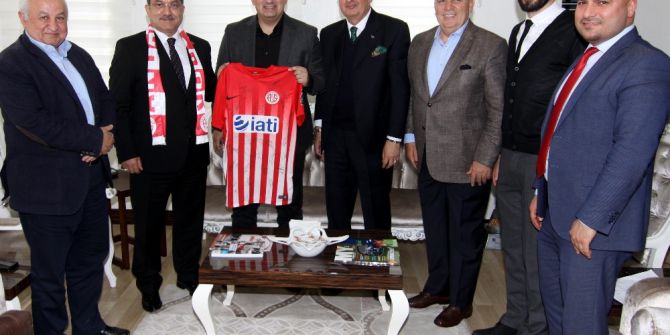 Antalyaspor Yönetim Kurulu’ndan Emniyet Müdürü Uzunkaya’ya Ziyaret