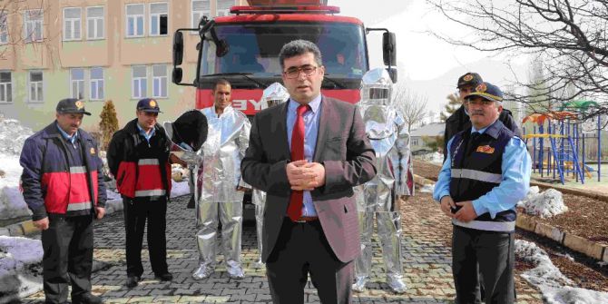 Varto’da İtfaiye Erlerine Yanmaz Elbise