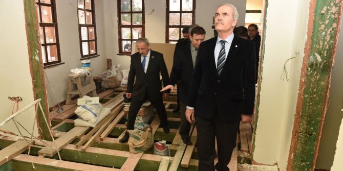 Tarihi Okul Binası Büyükşehir İle Yenileniyor