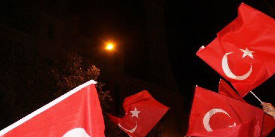 Iğdır Üniversitesi ‘Demokrasi Nöbeti ’İçin Alanları Doldurdu