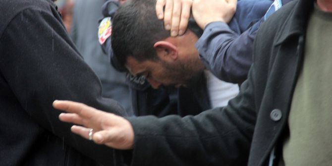 Emniyet Binası Önündeki Kavgada 2 Kişi Yaralandı