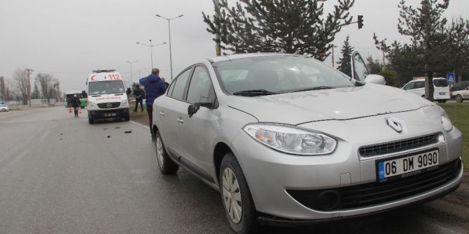 Yolun Karşısına Geçerken Otomobil Çarptı