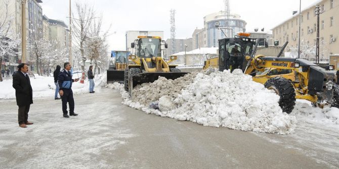 Yüksekova’da Kar Temizleme Çalışması