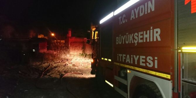 Söke’de Metruk Evde Yangın