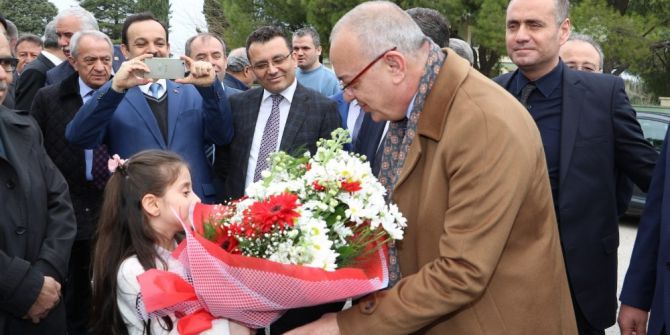 Başkan Ergün Çobanisalı Öğrencileri Sevindirdi