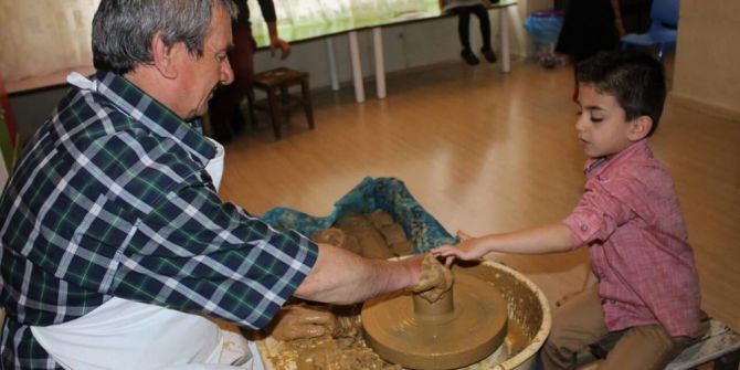 Minik Öğrenciler Çömlek Yapmayı Öğrendi