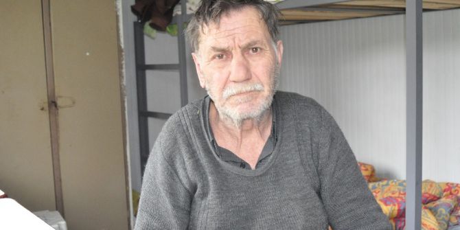 Sokaklarda Yatan Yaşlı Adam, 40 Yıldır Görmediği Kızını Arıyor