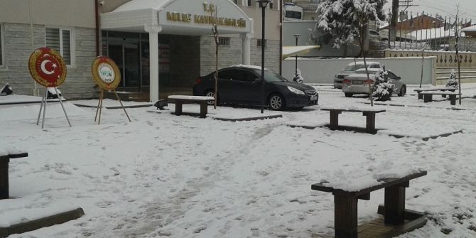 Keles Beyazlara Büründü