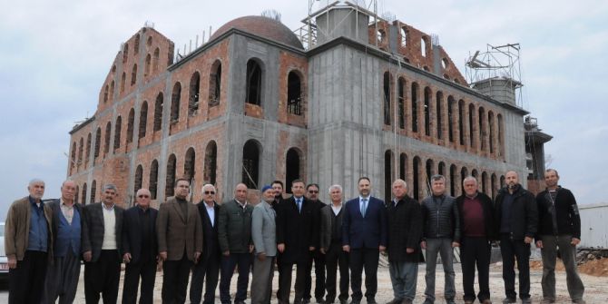 Kaymakam Pamuk, Koyuncu Yeni Merkez Cami İnşaatını İnceledi