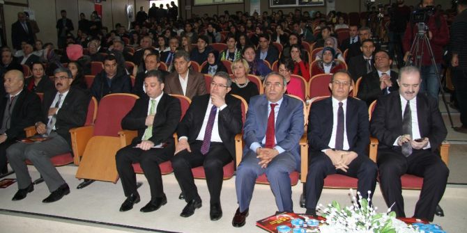 Yyü’de Kariyer Ve İstihdam Fuarı