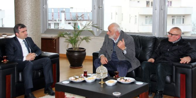 Başkan Yemenici , Şoförler Odası Yönetim Kuruluyla Bir Araya Geldi