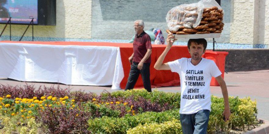Kocaelili Simitçi, 1 Günlük Hasılatını ’Demokrasi Şehitleri’ne Bağışladı