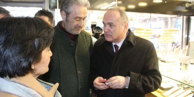 Bakan Özlü Düzce’de Esnaf Ziyareti Yaptı, Sanayi Kuruluşlarını Gezdi