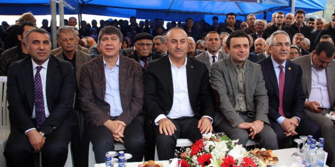 Bakan Çavuşoğlu’ndan Muhalif Ülküçülere: "Nefsine Yenilip De Bilmeden Hainlerle Aynı Safta Olma"