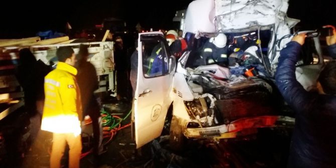 Kütahya’da Zincirleme Kaza: 1 Ölü, 11 Yaralı