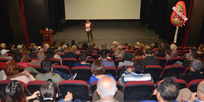 Kuşadası Belediyesi’nden “Kahkaha Volkanı“ Etkinliği